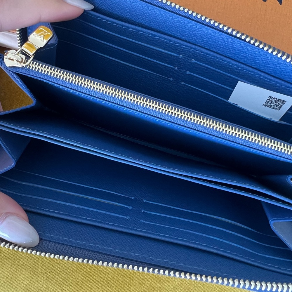 Louis Vuitton x Takashi Murakami LV x TM  Zippy Wallet Denim Cherry 2025 - Picture 3 of 7